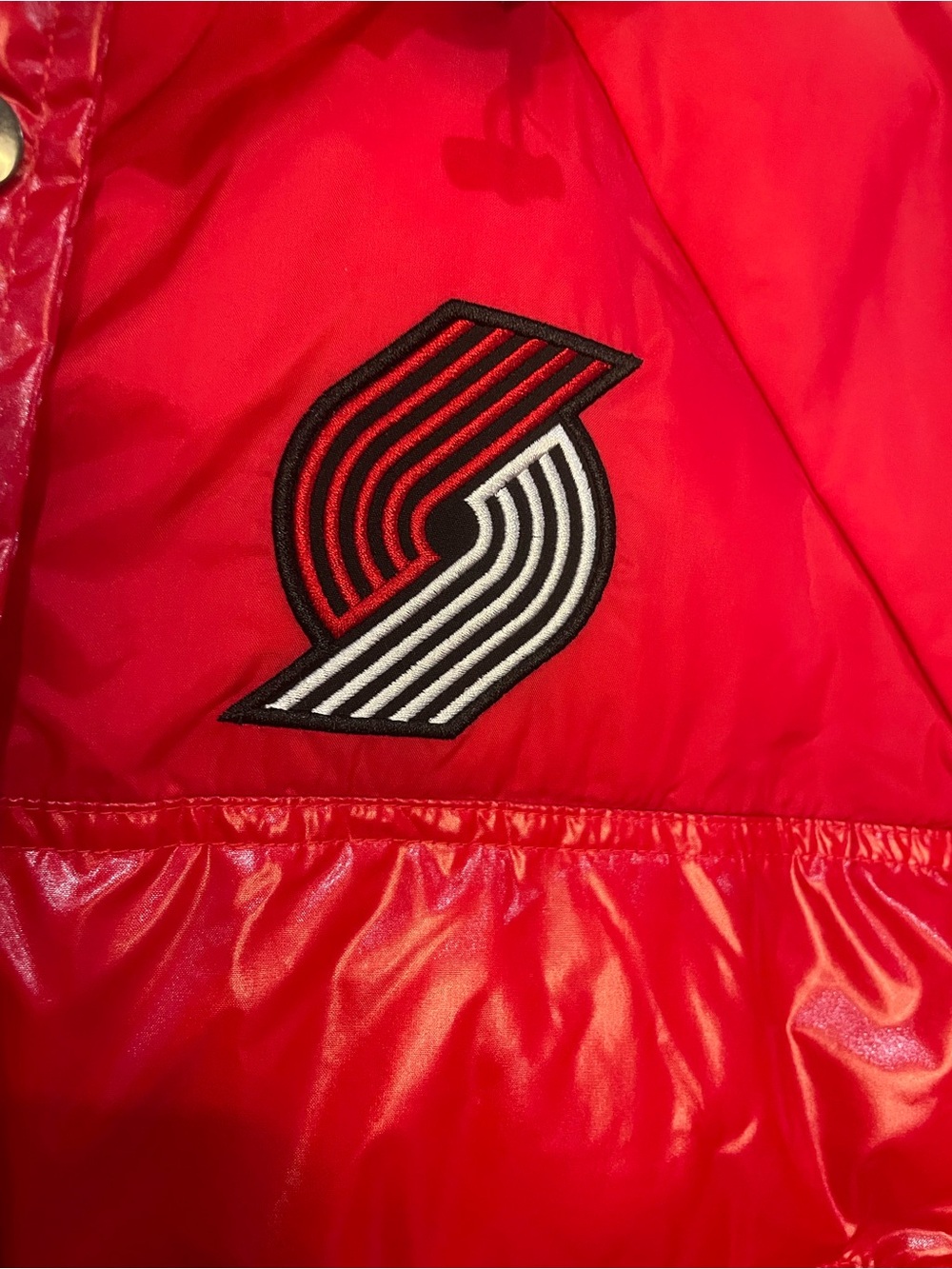 NWT! NBA Portland Trail Blazers Red Puffer Jacket size XL - Picture 3 of 11